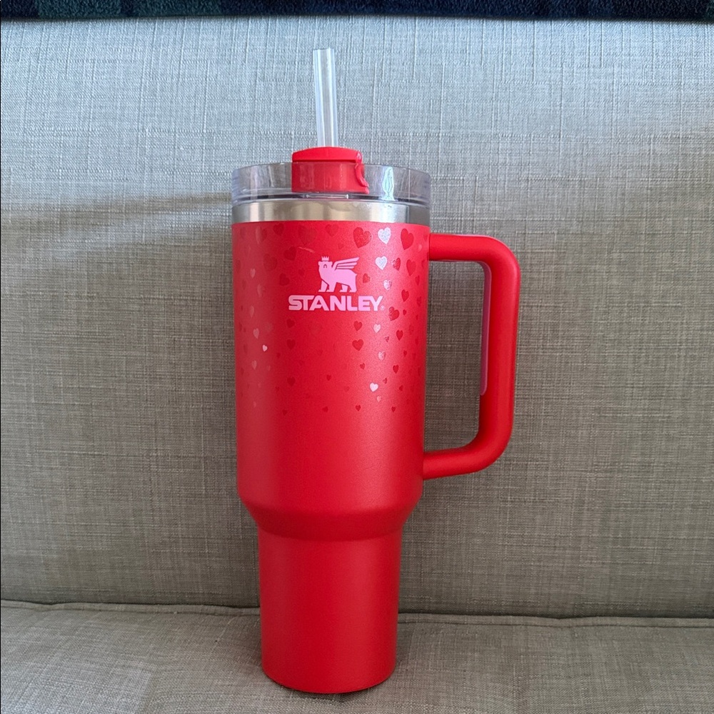 Stanley 1913 Red Heart Pattern Tumbler 40 oz. - MINT!
